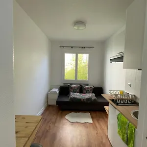 Paisible 20 , Parigi Francia